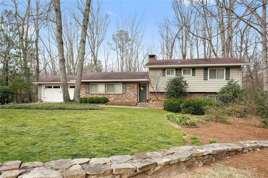 709 Carriage Drive, Atlanta, Georgia 30328, 4 Bedrooms Bedrooms, ,2 BathroomsBathrooms,Residential,Sold,709 Carriage Drive,5666173