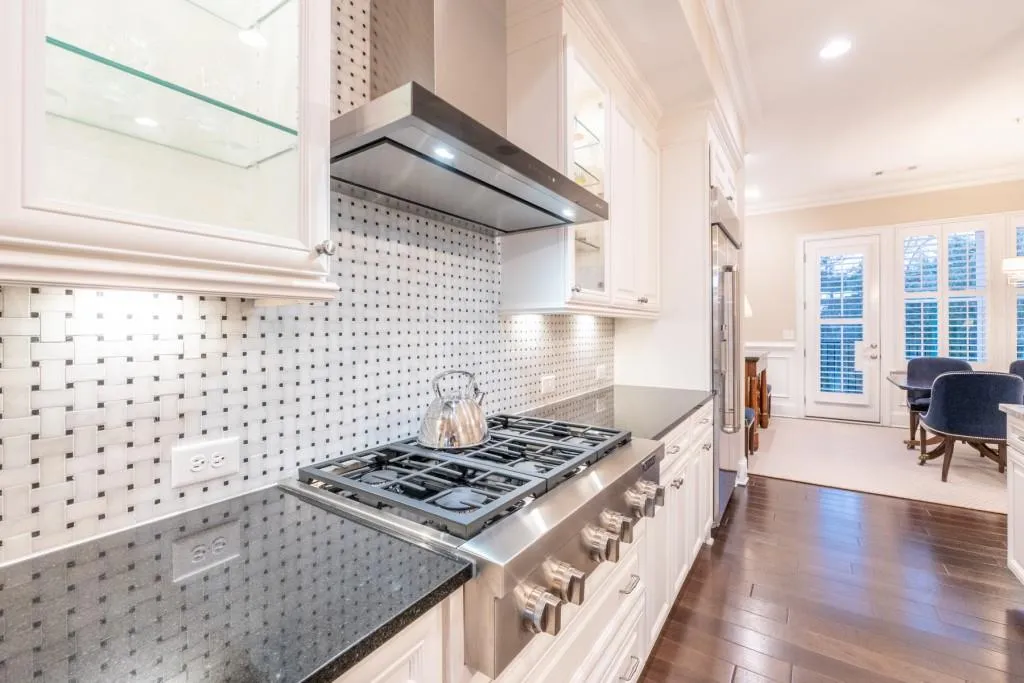 6653 Cadence Boulevard, Sandy Springs, Georgia 30328, 4 Bedrooms Bedrooms, ,4 BathroomsBathrooms,Residential,Sold,6653 Cadence Boulevard,7199857