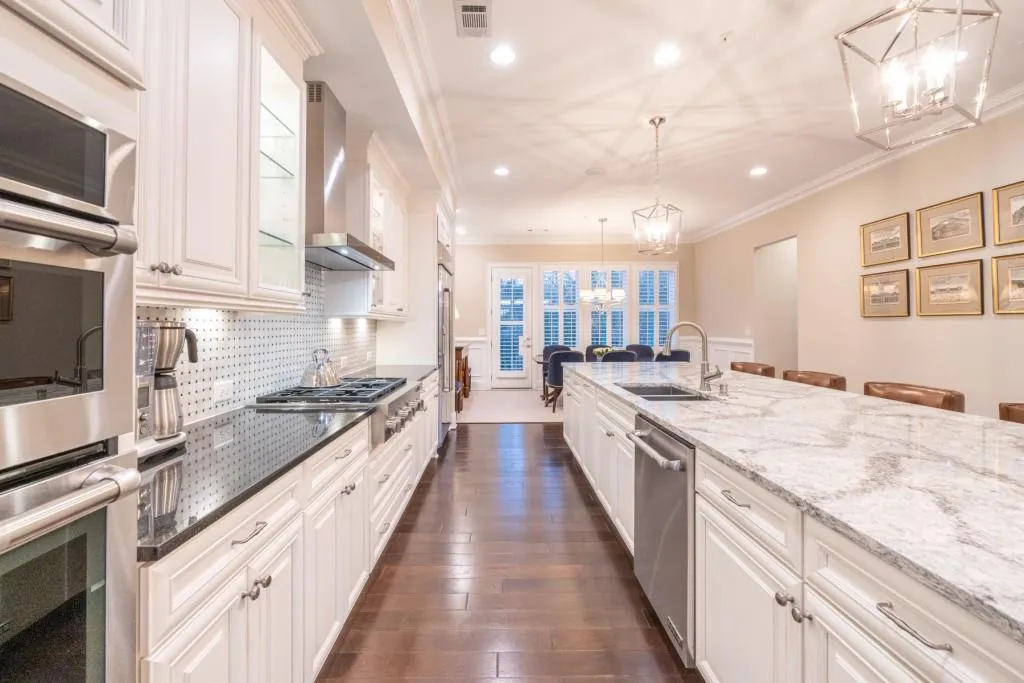 6653 Cadence Boulevard, Sandy Springs, Georgia 30328, 4 Bedrooms Bedrooms, ,4 BathroomsBathrooms,Residential,Sold,6653 Cadence Boulevard,7199857