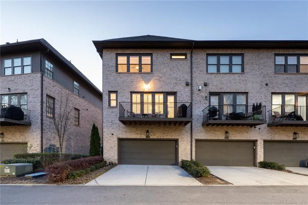 6653 Cadence Boulevard, Sandy Springs, Georgia 30328, 4 Bedrooms Bedrooms, ,4 BathroomsBathrooms,Residential,Sold,6653 Cadence Boulevard,7199857