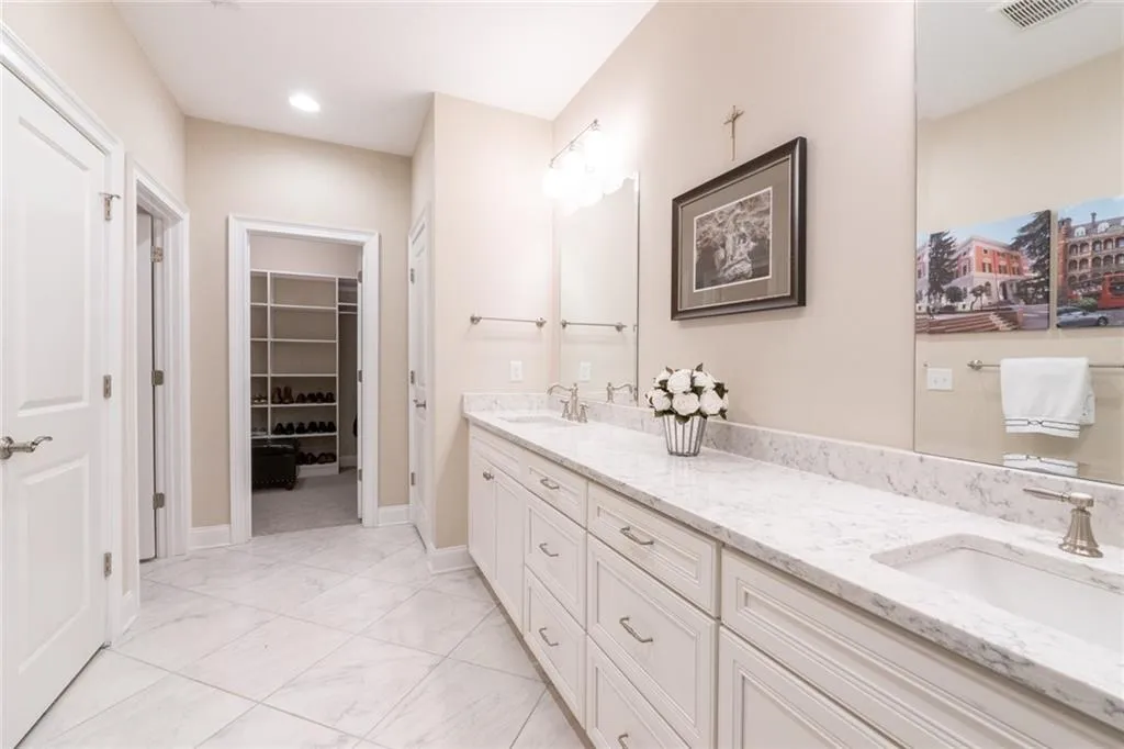 6653 Cadence Boulevard, Sandy Springs, Georgia 30328, 4 Bedrooms Bedrooms, ,4 BathroomsBathrooms,Residential,Sold,6653 Cadence Boulevard,7199857