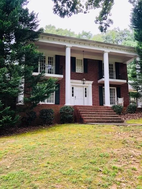 7995 Innsbruck Drive, Sandy Springs, Georgia 30350, 5 Bedrooms Bedrooms, ,4 BathroomsBathrooms,Residential,Sold,7995 Innsbruck Drive,6767656 7995 Innsbruck Drive, Sandy Springs, Georgia 30350, 5 Bedrooms Bedrooms, ,4 BathroomsBathrooms,Residential,Sold,7995 Innsbruck Drive,6767656