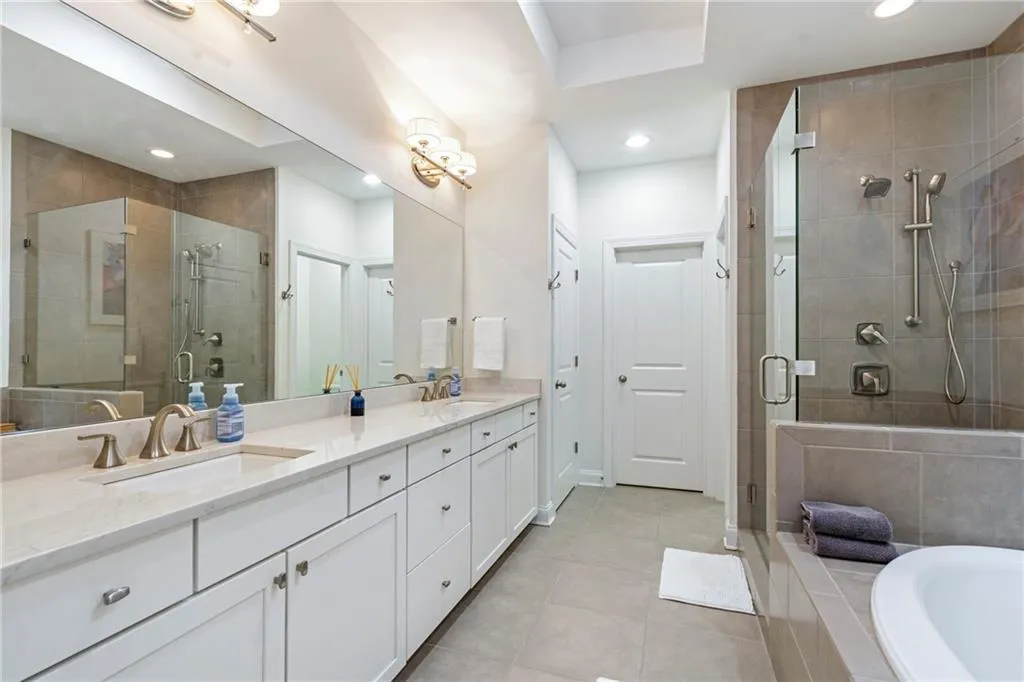 57 Weston Drive Unit 13, Atlanta, Georgia 30328, 3 Bedrooms Bedrooms, ,3 BathroomsBathrooms,Residential,Sold,57 Weston Drive Unit 13,7565480