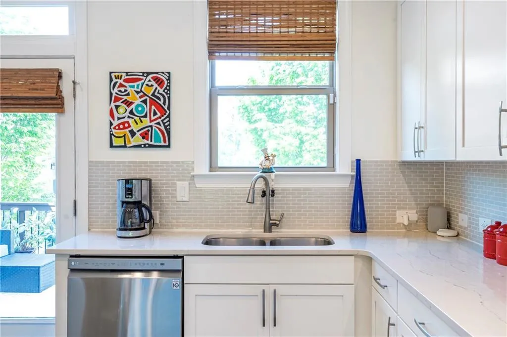 57 Weston Drive Unit 13, Atlanta, Georgia 30328, 3 Bedrooms Bedrooms, ,3 BathroomsBathrooms,Residential,Sold,57 Weston Drive Unit 13,7565480