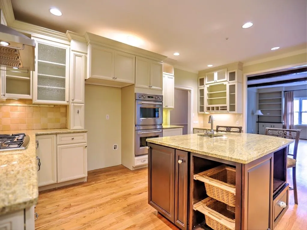 205 Old College Way, Sandy Springs, Georgia 30328, 4 Bedrooms Bedrooms, ,2 BathroomsBathrooms,Residential,Sold,205 Old College Way,6718865