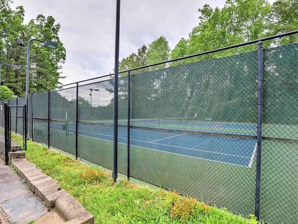 205 Old College Way, Sandy Springs, Georgia 30328, 4 Bedrooms Bedrooms, ,2 BathroomsBathrooms,Residential,Sold,205 Old College Way,6718865