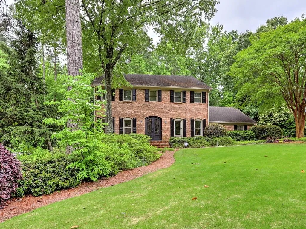 205 Old College Way, Sandy Springs, Georgia 30328, 4 Bedrooms Bedrooms, ,2 BathroomsBathrooms,Residential,Sold,205 Old College Way,6718865