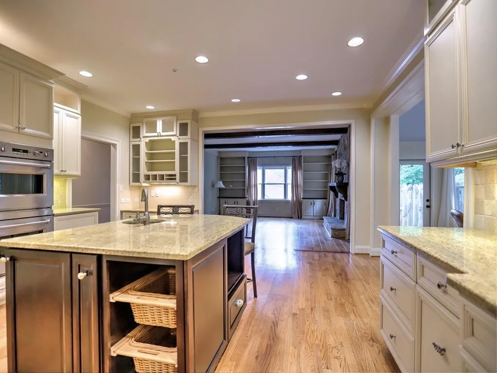 205 Old College Way, Sandy Springs, Georgia 30328, 4 Bedrooms Bedrooms, ,2 BathroomsBathrooms,Residential,Sold,205 Old College Way,6718865