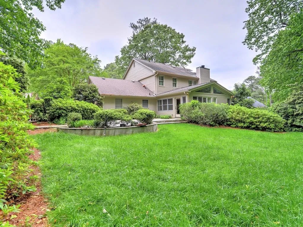 205 Old College Way, Sandy Springs, Georgia 30328, 4 Bedrooms Bedrooms, ,2 BathroomsBathrooms,Residential,Sold,205 Old College Way,6718865