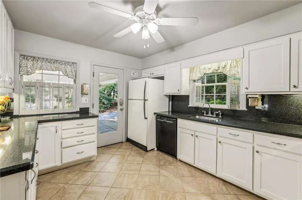 5715 Kayron Drive, Atlanta, Georgia 30328, 4 Bedrooms Bedrooms, ,3 BathroomsBathrooms,Residential,Sold,5715 Kayron Drive,7445240