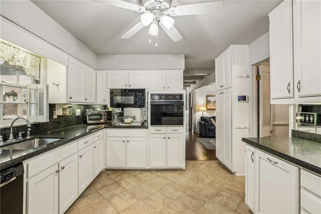 5715 Kayron Drive, Atlanta, Georgia 30328, 4 Bedrooms Bedrooms, ,3 BathroomsBathrooms,Residential,Sold,5715 Kayron Drive,7445240