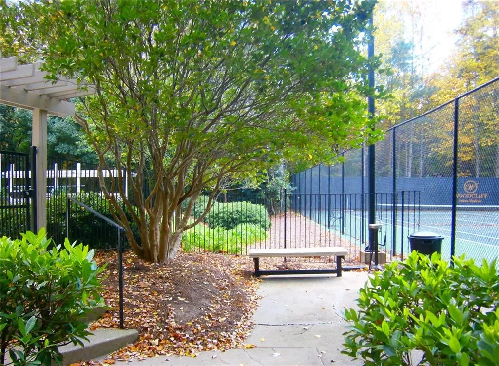 804 Woodcliff Drive Unit 804, Sandy Springs, Georgia 30350, 2 Bedrooms Bedrooms, ,1 BathroomBathrooms,Residential,Sold,804 Woodcliff Drive Unit 804,5674301