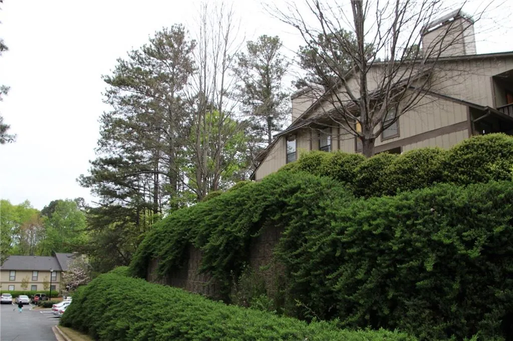 804 Woodcliff Drive Unit 804, Sandy Springs, Georgia 30350, 2 Bedrooms Bedrooms, ,1 BathroomBathrooms,Residential,Sold,804 Woodcliff Drive Unit 804,5674301