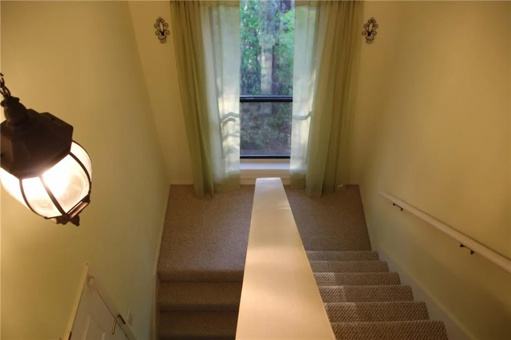 804 Woodcliff Drive Unit 804, Sandy Springs, Georgia 30350, 2 Bedrooms Bedrooms, ,1 BathroomBathrooms,Residential,Sold,804 Woodcliff Drive Unit 804,5674301