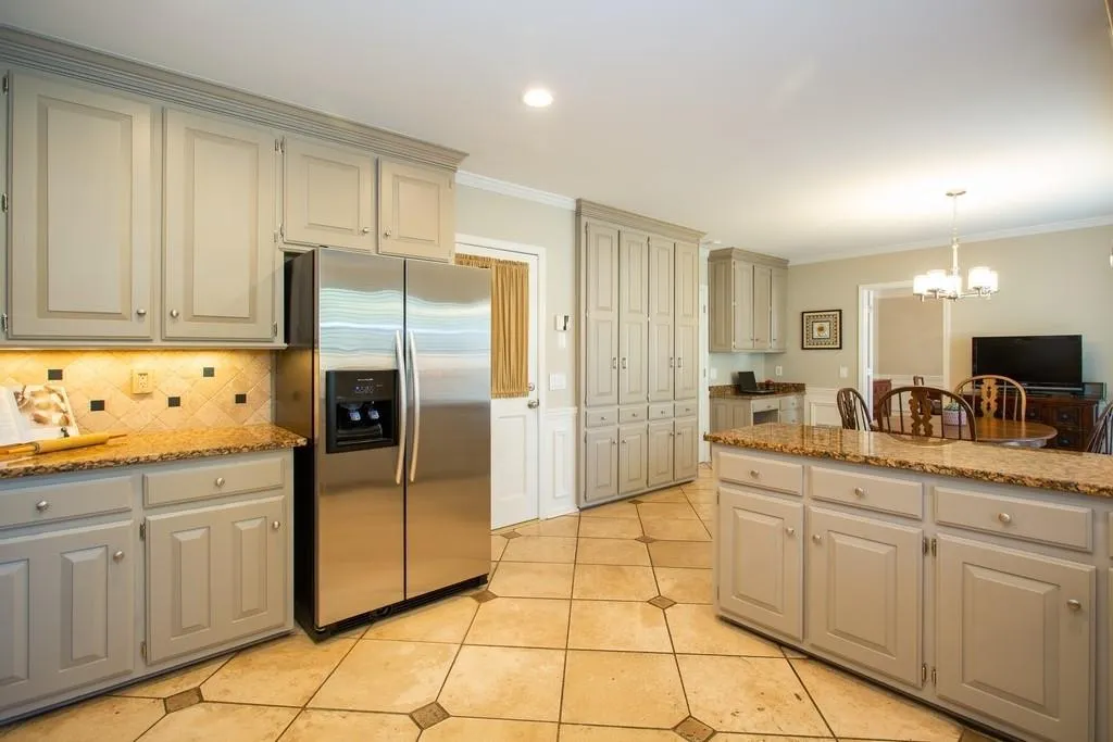 7440 Hunters Woods Drive, Sandy Springs, Georgia 30350, 5 Bedrooms Bedrooms, ,4 BathroomsBathrooms,Residential,Sold,7440 Hunters Woods Drive,6677938