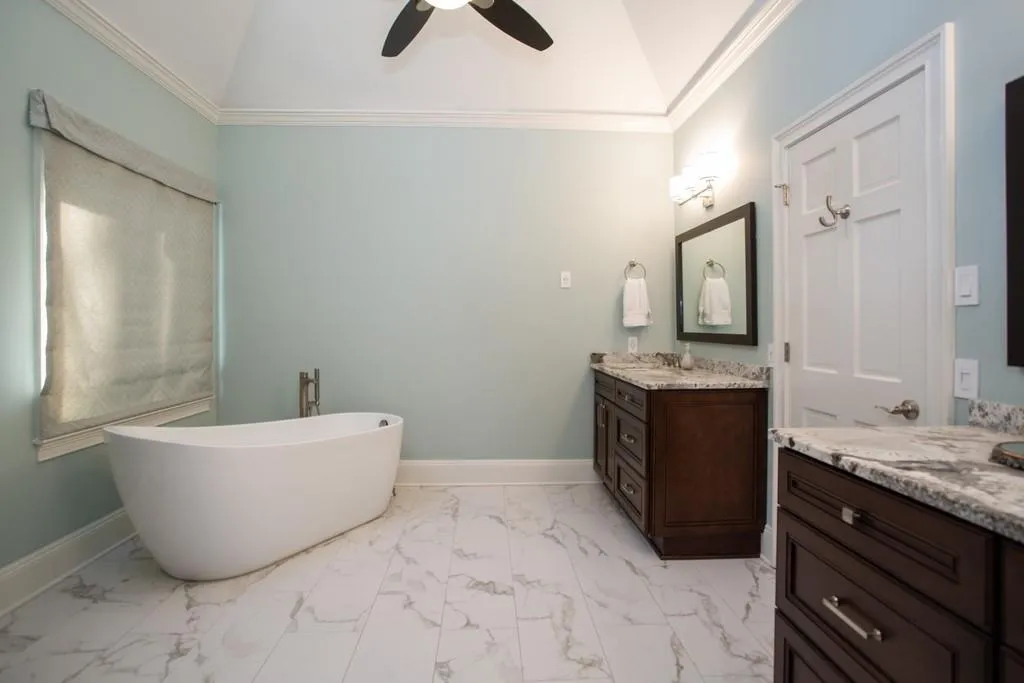 7440 Hunters Woods Drive, Sandy Springs, Georgia 30350, 5 Bedrooms Bedrooms, ,4 BathroomsBathrooms,Residential,Sold,7440 Hunters Woods Drive,6677938