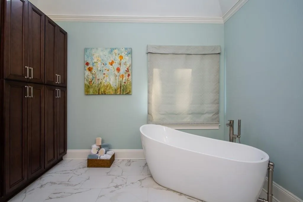 7440 Hunters Woods Drive, Sandy Springs, Georgia 30350, 5 Bedrooms Bedrooms, ,4 BathroomsBathrooms,Residential,Sold,7440 Hunters Woods Drive,6677938