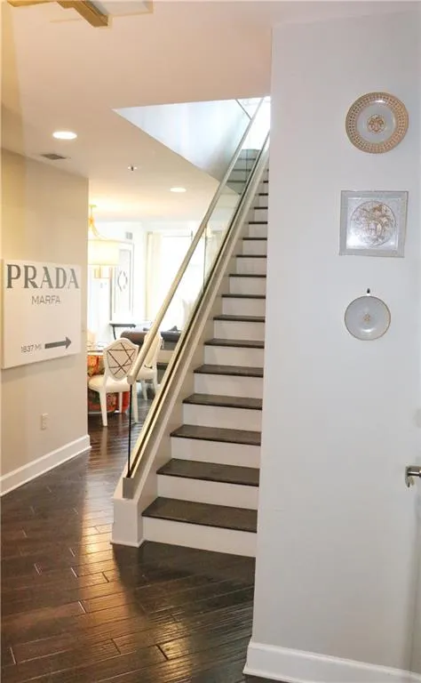 2626 Peachtree Road Nw Unit 401, Atlanta, Georgia 30305, 2 Bedrooms Bedrooms, ,2 BathroomsBathrooms,Residential,Sold,2626 Peachtree Road Nw Unit 401,5730461