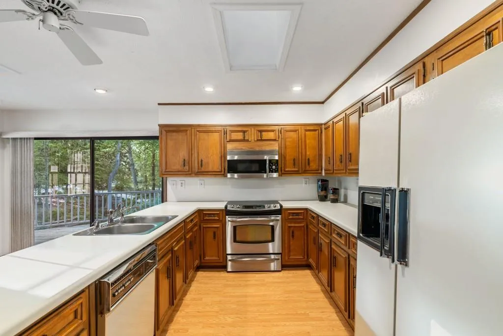 Newer Stove And Microwave!