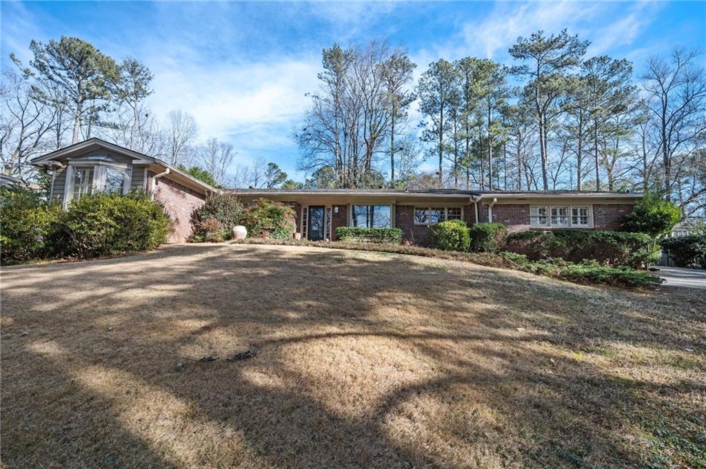 4785 Longchamps Drive, Sandy Springs, Georgia 30319, 3 Bedrooms Bedrooms, ,2 BathroomsBathrooms,Residential,Sold,4785 Longchamps Drive,7325307