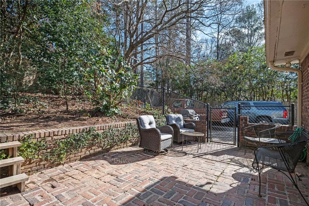 4785 Longchamps Drive, Sandy Springs, Georgia 30319, 3 Bedrooms Bedrooms, ,2 BathroomsBathrooms,Residential,Sold,4785 Longchamps Drive,7325307