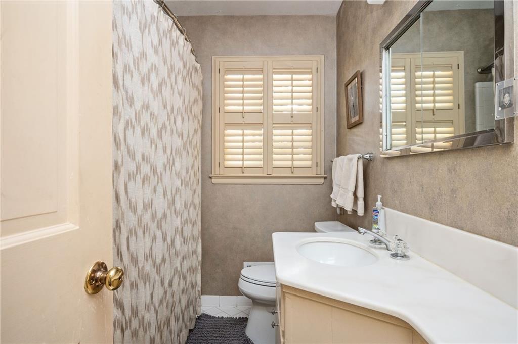 4785 Longchamps Drive, Sandy Springs, Georgia 30319, 3 Bedrooms Bedrooms, ,2 BathroomsBathrooms,Residential,Sold,4785 Longchamps Drive,7325307