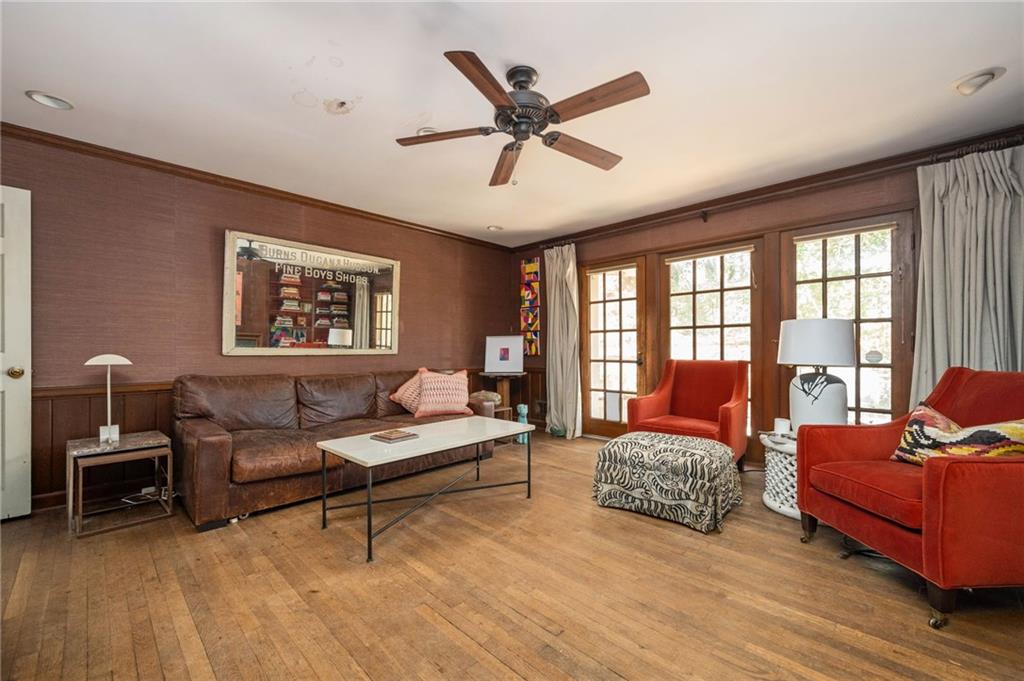 4785 Longchamps Drive, Sandy Springs, Georgia 30319, 3 Bedrooms Bedrooms, ,2 BathroomsBathrooms,Residential,Sold,4785 Longchamps Drive,7325307