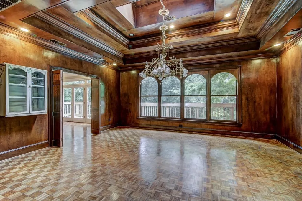 190 Northglenn Court, Sandy Springs, Georgia 30342, 4 Bedrooms Bedrooms, ,4 BathroomsBathrooms,Residential,Sold,190 Northglenn Court,5900970