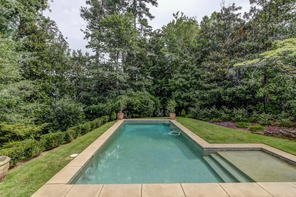 190 Northglenn Court, Sandy Springs, Georgia 30342, 4 Bedrooms Bedrooms, ,4 BathroomsBathrooms,Residential,Sold,190 Northglenn Court,5900970