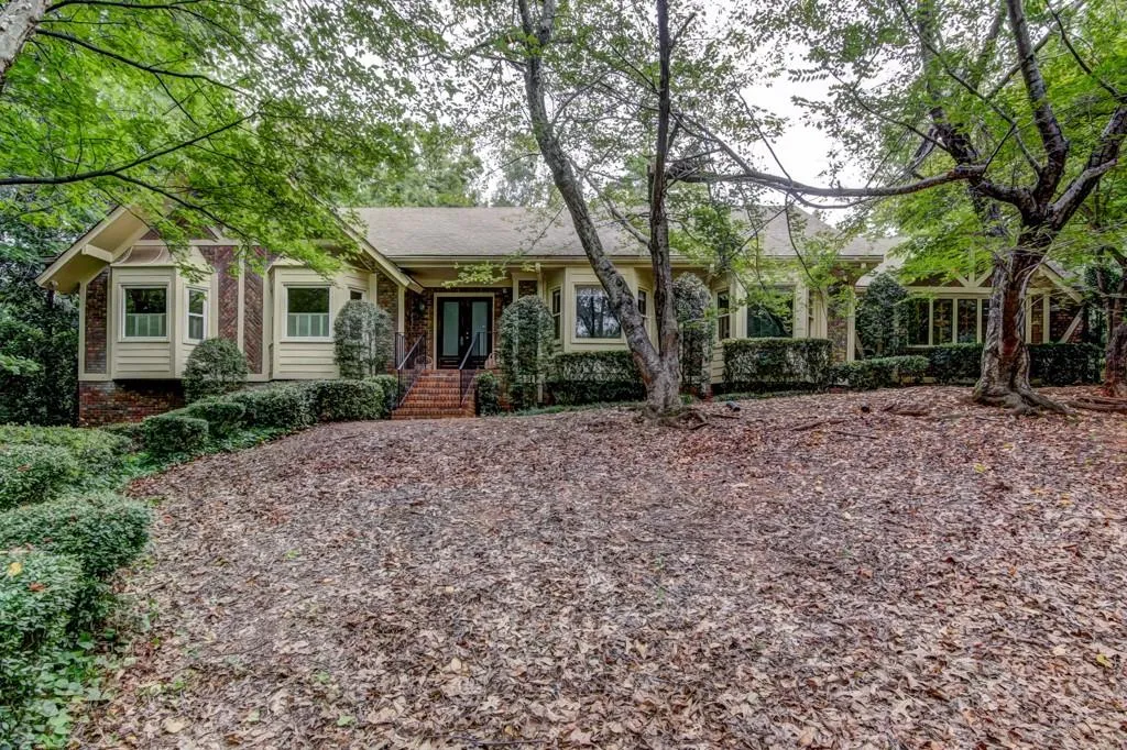 190 Northglenn Court, Sandy Springs, Georgia 30342, 4 Bedrooms Bedrooms, ,4 BathroomsBathrooms,Residential,Sold,190 Northglenn Court,5900970