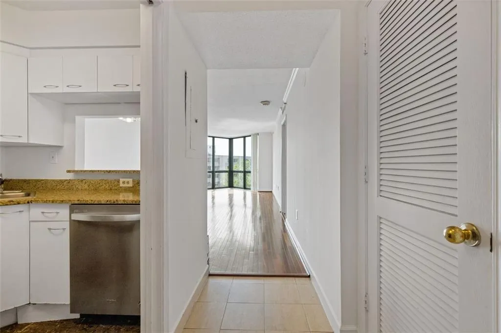 2870 Pharr Court South Nw Unit 1209, Atlanta, Georgia 30305, 1 Bedroom Bedrooms, ,1 BathroomBathrooms,Residential,For Sale,2870 Pharr Court South Nw Unit 1209,7553565