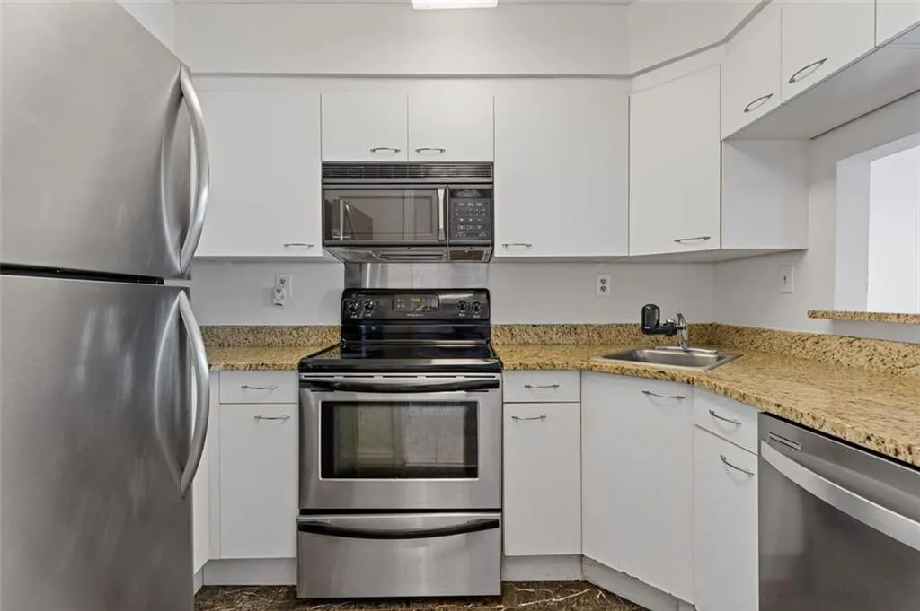 2870 Pharr Court South Nw Unit 1209, Atlanta, Georgia 30305, 1 Bedroom Bedrooms, ,1 BathroomBathrooms,Residential,For Sale,2870 Pharr Court South Nw Unit 1209,7553565