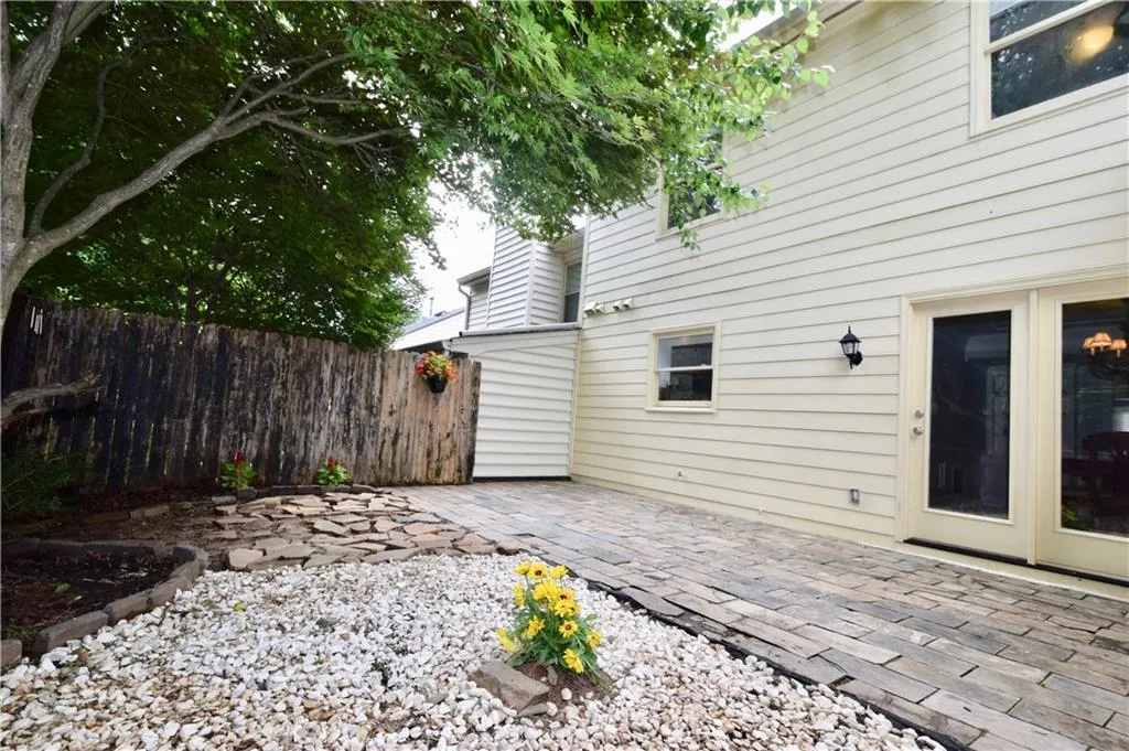 230 Towergate Place, Sandy Springs, Georgia 30350, 3 Bedrooms Bedrooms, ,2 BathroomsBathrooms,Residential,Sold,230 Towergate Place,6924223
