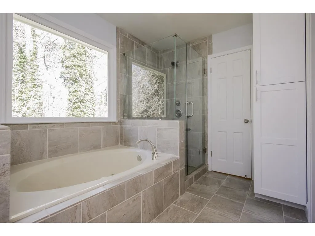 305 River Valley Road, Sandy Springs, Georgia 30328, 4 Bedrooms Bedrooms, ,3 BathroomsBathrooms,Residential,Sold,305 River Valley Road,5757454