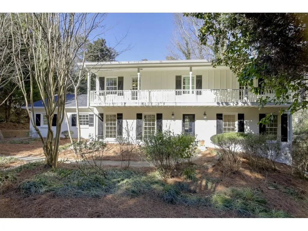 305 River Valley Road, Sandy Springs, Georgia 30328, 4 Bedrooms Bedrooms, ,3 BathroomsBathrooms,Residential,Sold,305 River Valley Road,5757454