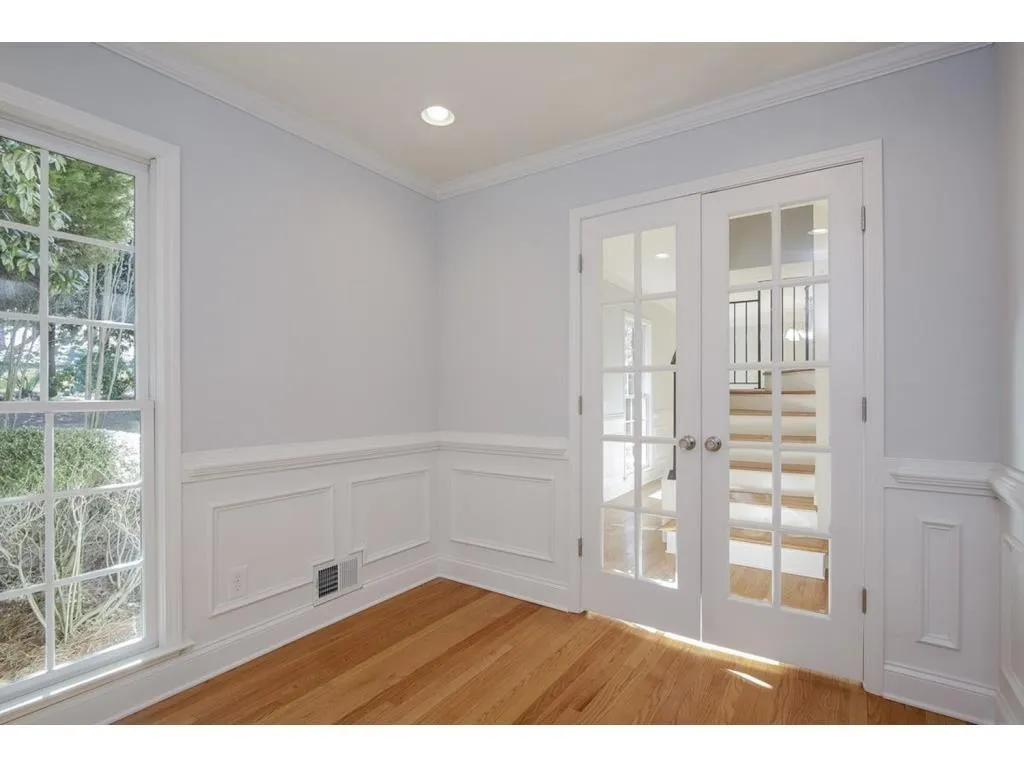 305 River Valley Road, Sandy Springs, Georgia 30328, 4 Bedrooms Bedrooms, ,3 BathroomsBathrooms,Residential,Sold,305 River Valley Road,5757454