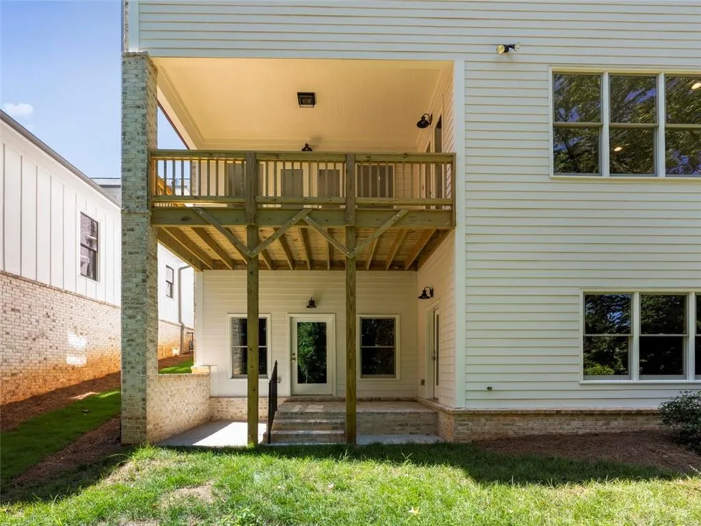 5329 Green Hill Place Ne, Atlanta, Georgia 30342, 4 Bedrooms Bedrooms, ,3 BathroomsBathrooms,Residential,Sold,5329 Green Hill Place Ne,6044348