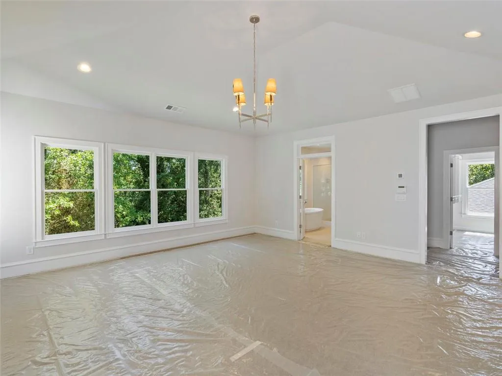 5329 Green Hill Place Ne, Atlanta, Georgia 30342, 4 Bedrooms Bedrooms, ,3 BathroomsBathrooms,Residential,Sold,5329 Green Hill Place Ne,6044348