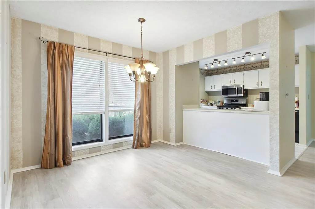 601 Woodcliff Drive, Sandy Springs, Georgia 30350, 2 Bedrooms Bedrooms, ,2 BathroomsBathrooms,Residential,Sold,601 Woodcliff Drive,7254463