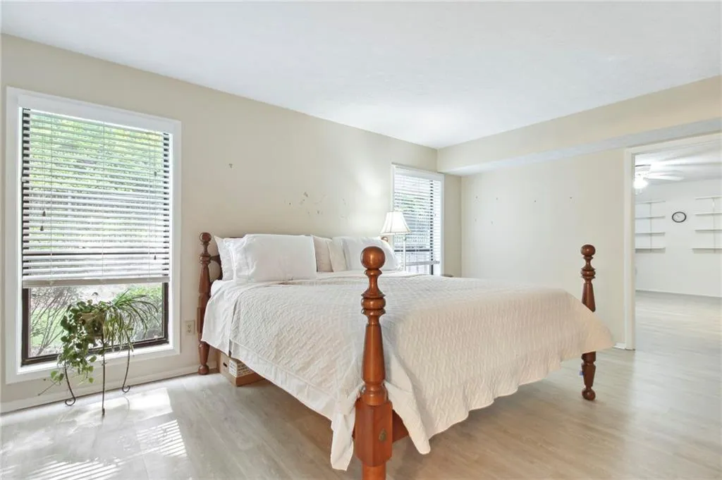 601 Woodcliff Drive, Sandy Springs, Georgia 30350, 2 Bedrooms Bedrooms, ,2 BathroomsBathrooms,Residential,Sold,601 Woodcliff Drive,7254463