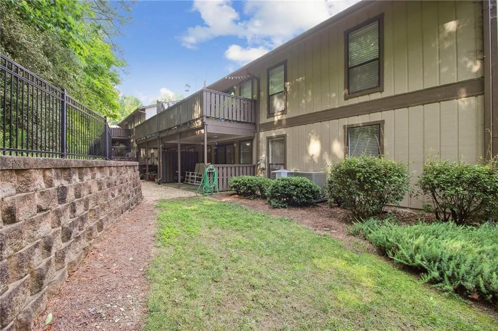 601 Woodcliff Drive, Sandy Springs, Georgia 30350, 2 Bedrooms Bedrooms, ,2 BathroomsBathrooms,Residential,Sold,601 Woodcliff Drive,7254463