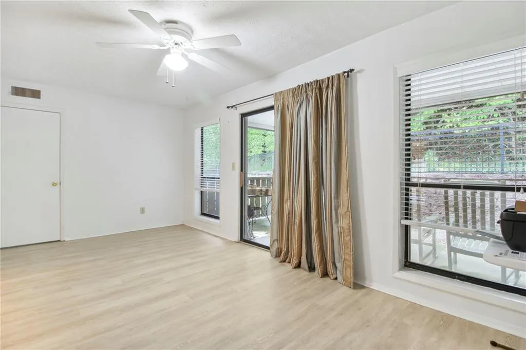 601 Woodcliff Drive, Sandy Springs, Georgia 30350, 2 Bedrooms Bedrooms, ,2 BathroomsBathrooms,Residential,Sold,601 Woodcliff Drive,7254463