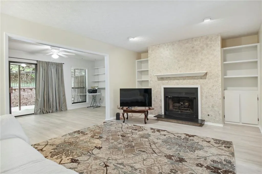 601 Woodcliff Drive, Sandy Springs, Georgia 30350, 2 Bedrooms Bedrooms, ,2 BathroomsBathrooms,Residential,Sold,601 Woodcliff Drive,7254463