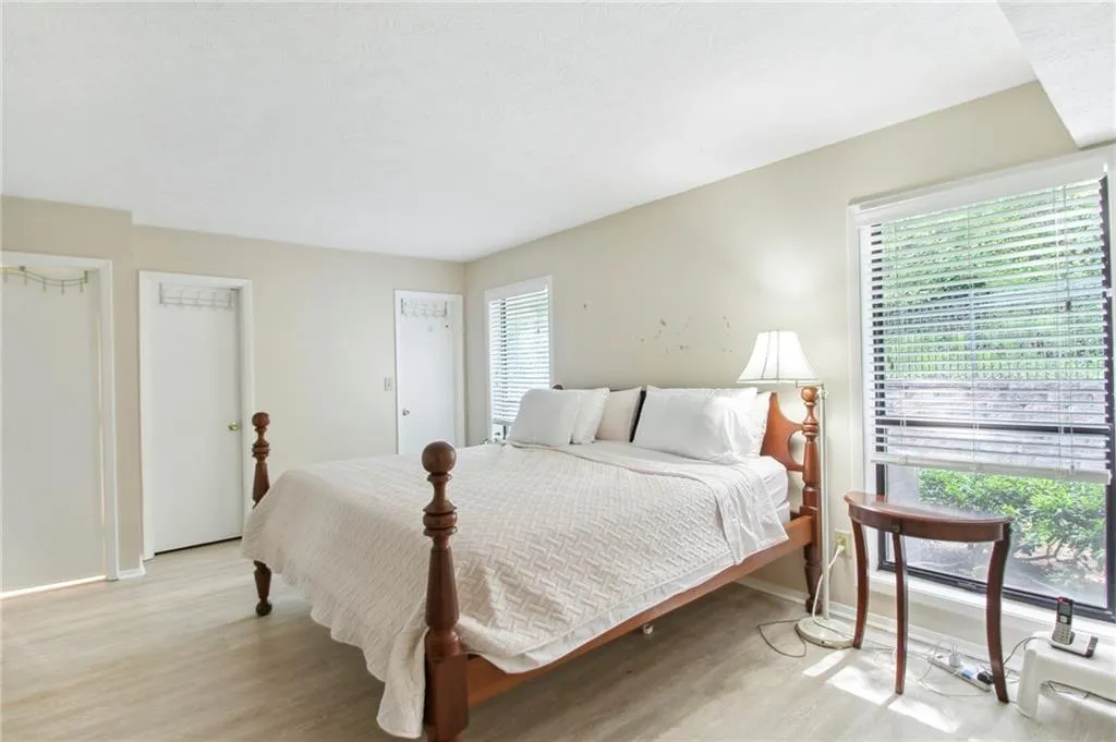 601 Woodcliff Drive, Sandy Springs, Georgia 30350, 2 Bedrooms Bedrooms, ,2 BathroomsBathrooms,Residential,Sold,601 Woodcliff Drive,7254463