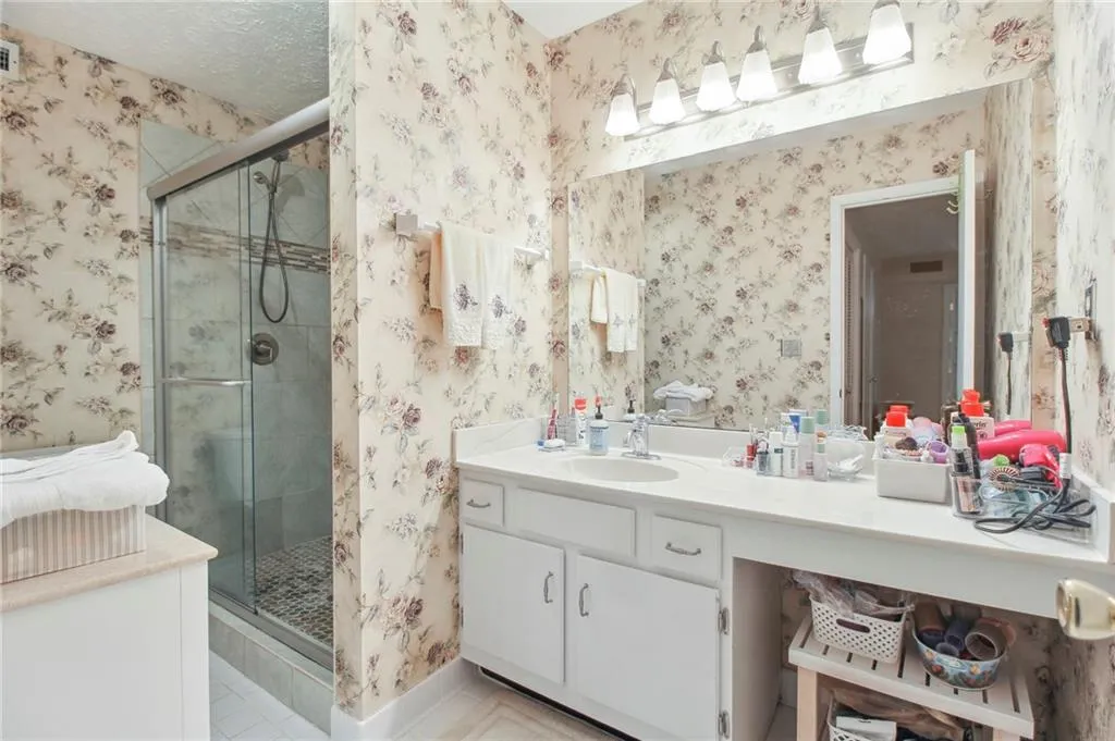 601 Woodcliff Drive, Sandy Springs, Georgia 30350, 2 Bedrooms Bedrooms, ,2 BathroomsBathrooms,Residential,Sold,601 Woodcliff Drive,7254463