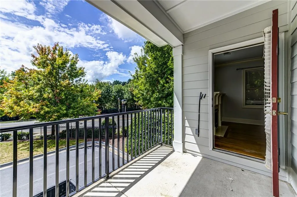 232 Le Gran Bend, Sandy Springs, Georgia 30328, 2 Bedrooms Bedrooms, ,2 BathroomsBathrooms,Residential,Sold,232 Le Gran Bend,6937552