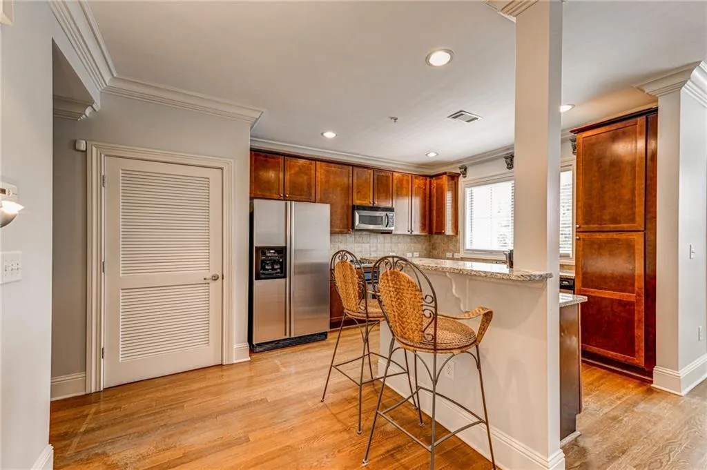 232 Le Gran Bend, Sandy Springs, Georgia 30328, 2 Bedrooms Bedrooms, ,2 BathroomsBathrooms,Residential,Sold,232 Le Gran Bend,6937552