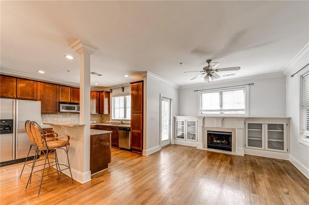 232 Le Gran Bend, Sandy Springs, Georgia 30328, 2 Bedrooms Bedrooms, ,2 BathroomsBathrooms,Residential,Sold,232 Le Gran Bend,6937552