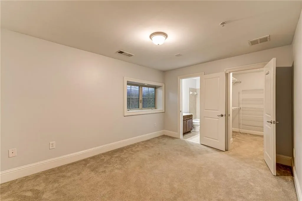 232 Le Gran Bend, Sandy Springs, Georgia 30328, 2 Bedrooms Bedrooms, ,2 BathroomsBathrooms,Residential,Sold,232 Le Gran Bend,6937552