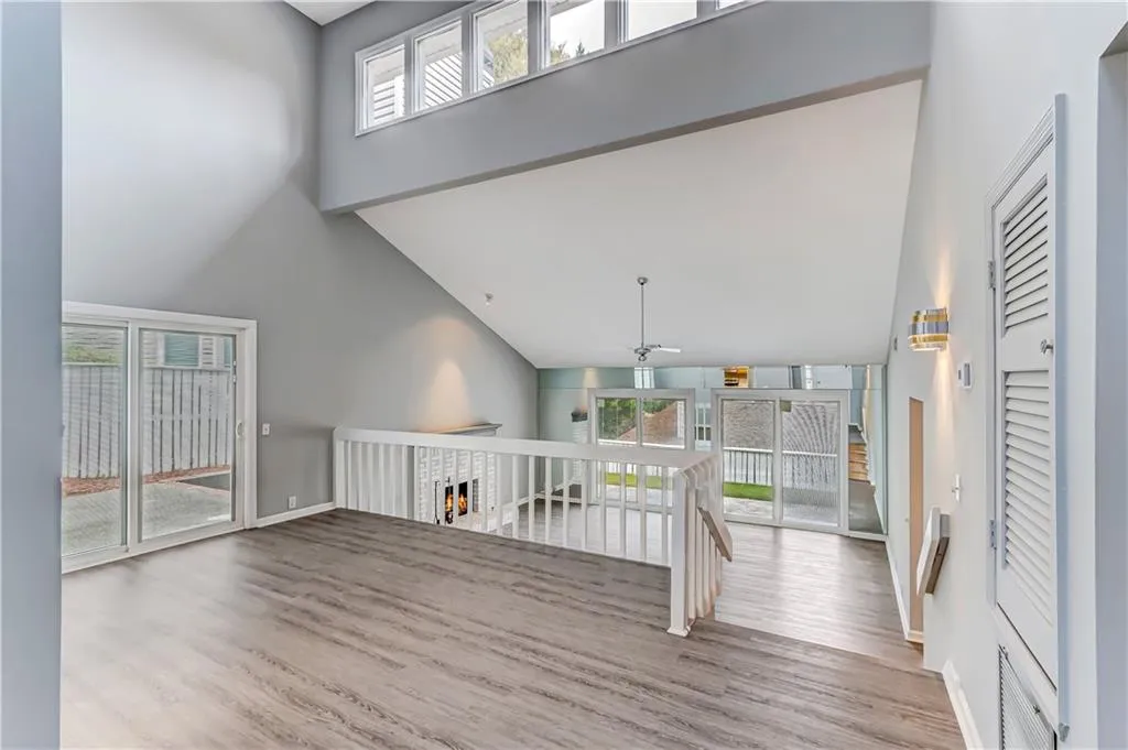 108 Dunwoody Springs Drive, Atlanta, Georgia 30328, 3 Bedrooms Bedrooms, ,3 BathroomsBathrooms,Residential,Sold,108 Dunwoody Springs Drive,6989134